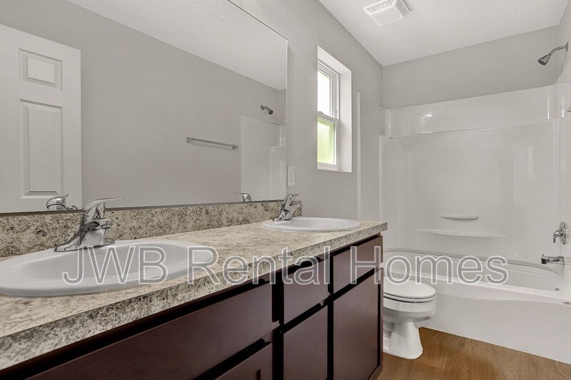 Building Photo - 1328 8th St W