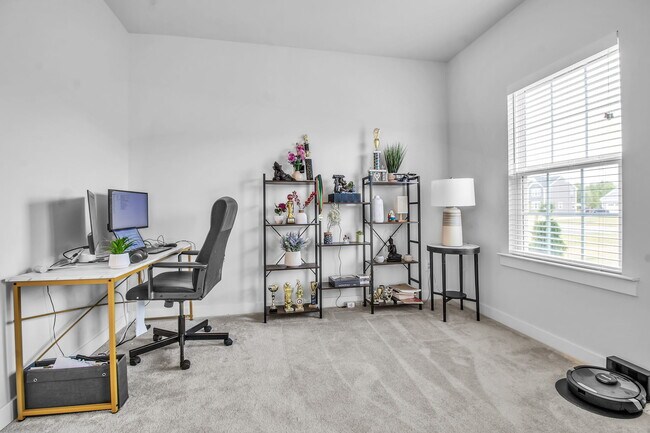 Building Photo - 4966 Brauer Dr