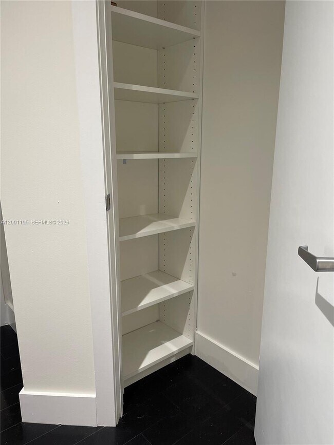 Building Photo - 1050 Brickell Ave