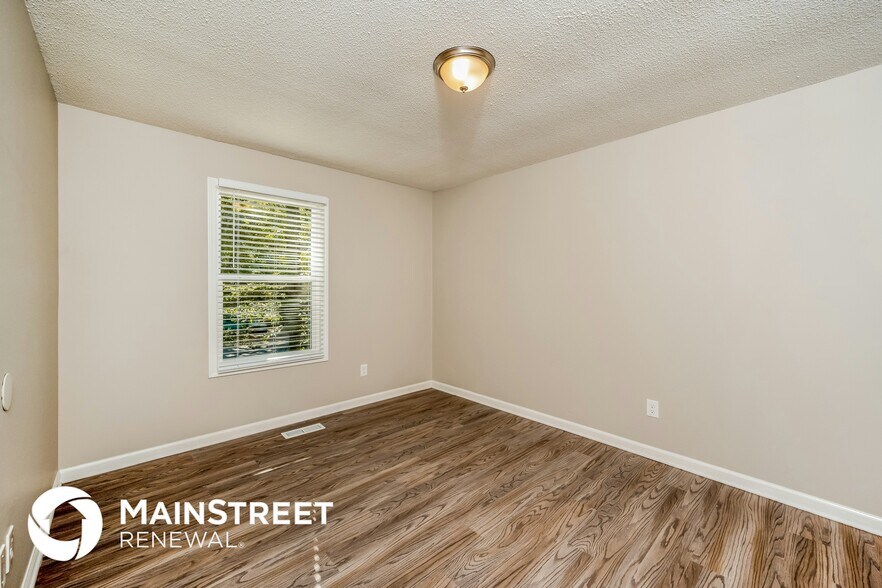 Building Photo - 6482 Chrissy Dr