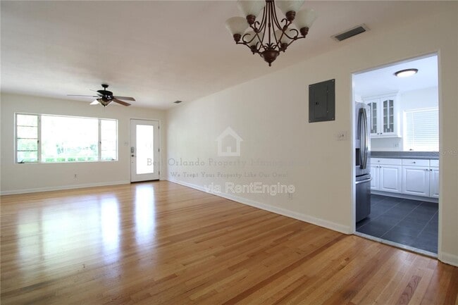 Building Photo - 1639 Oakmont Ln