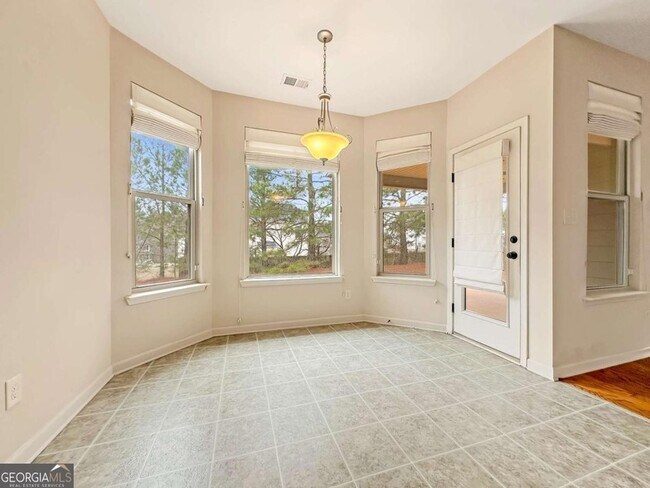 Building Photo - 263 Forrest Dr