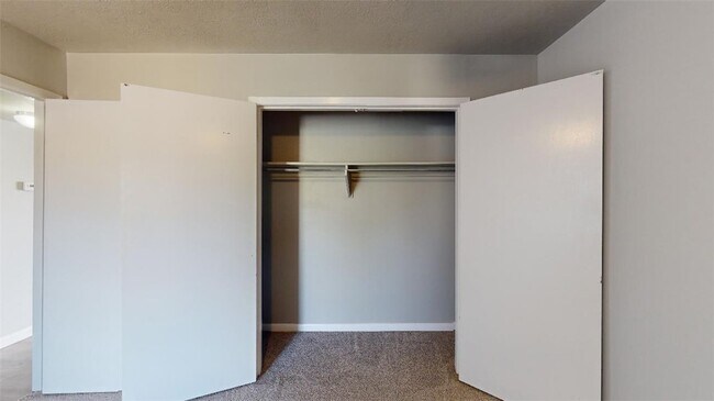 Building Photo - 3800 E 29th St