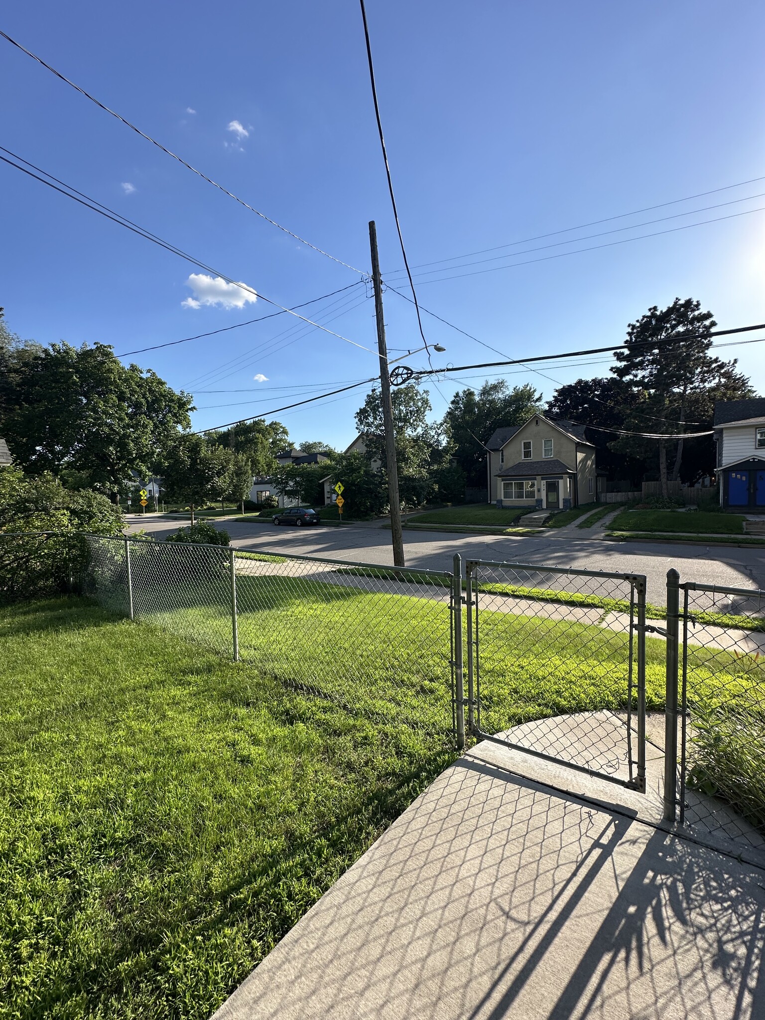 Yard - 1819 4th St NE