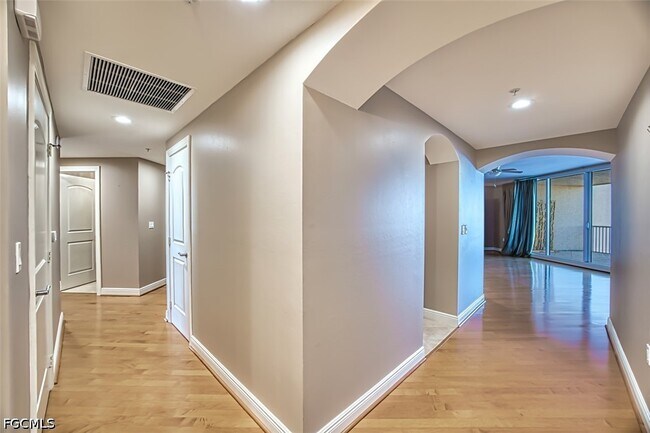 Building Photo - 2090 W First St