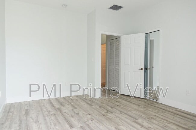 Building Photo - 9174 SW 152nd Path