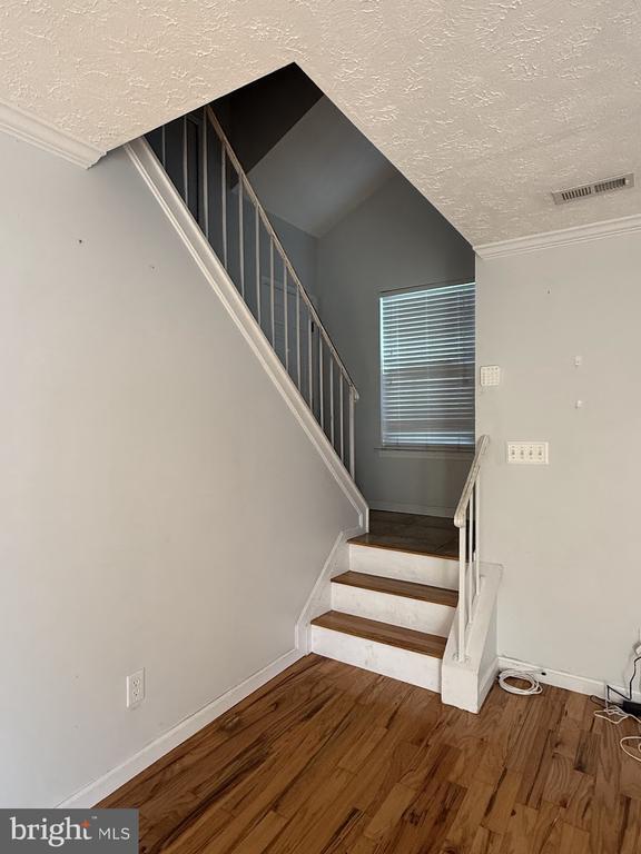 Building Photo - 46361 Columbus Dr