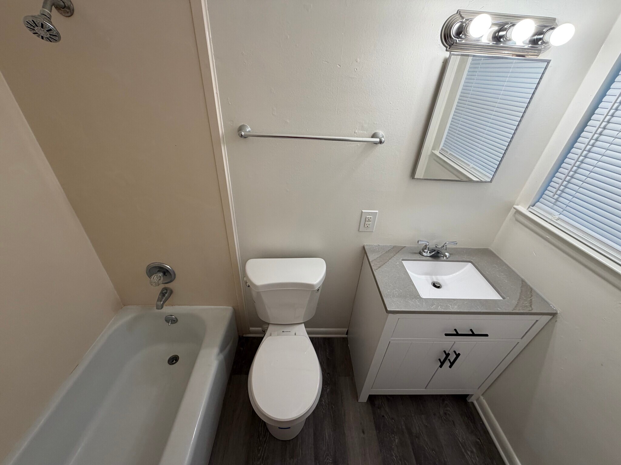 Master Bathroom - 2065 Camp Wilkes Rd
