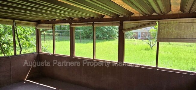 Building Photo - 2522 Georgetown Dr
