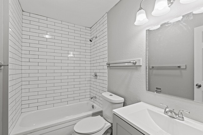 Building Photo - 3733 Brush Creek Dr