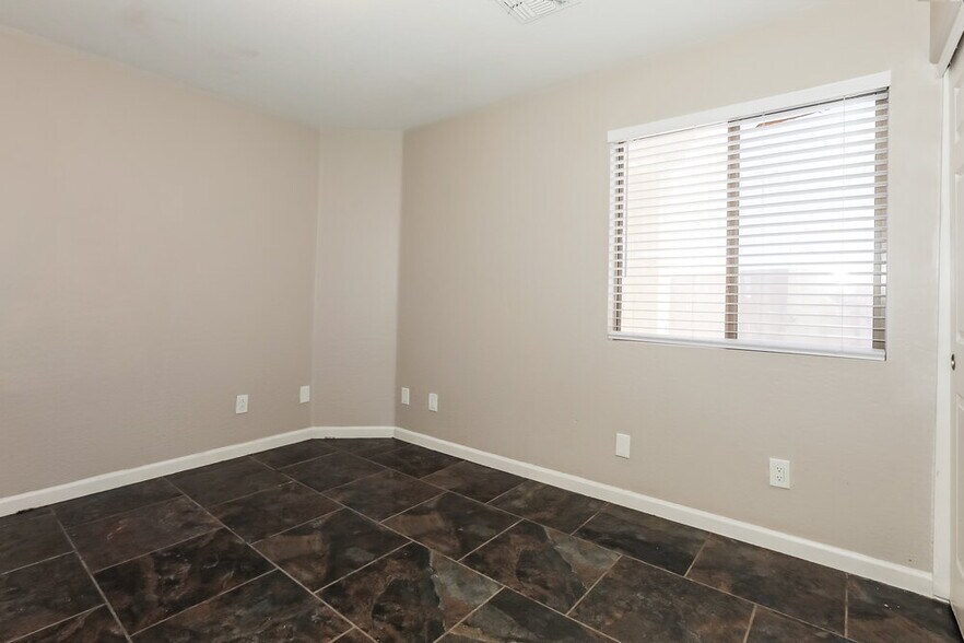 Building Photo - 33053 N North Butte Dr