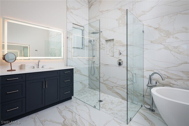 Building Photo - 1257 11th Ct N