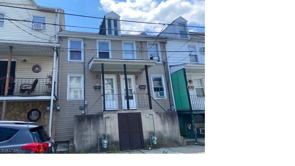 Primary Photo - 116 Mercer St