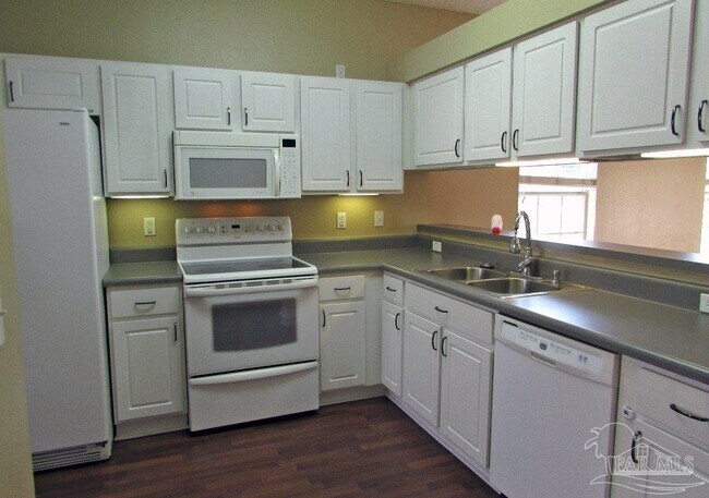 Building Photo - 1531 Newcastle Way
