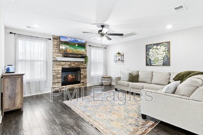 Building Photo - 491 Kinslow Ct