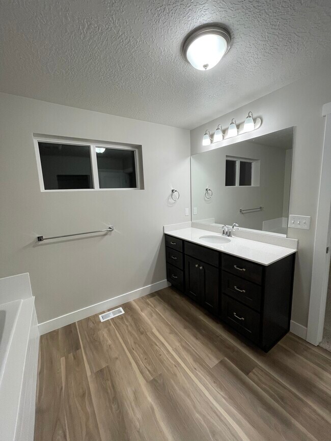 Building Photo - 54 E Ginger Gold Rd