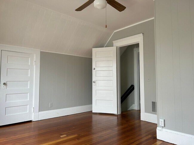 Building Photo - 1810 Dixwell Ave