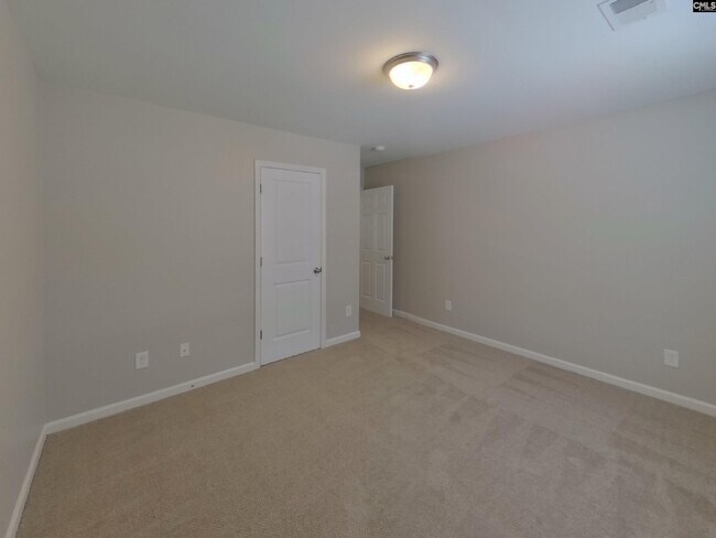 Building Photo - 919 Dovefield Ln
