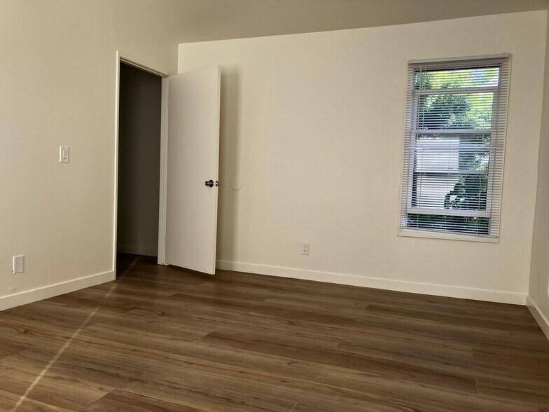 Building Photo - 629 S Glassell St