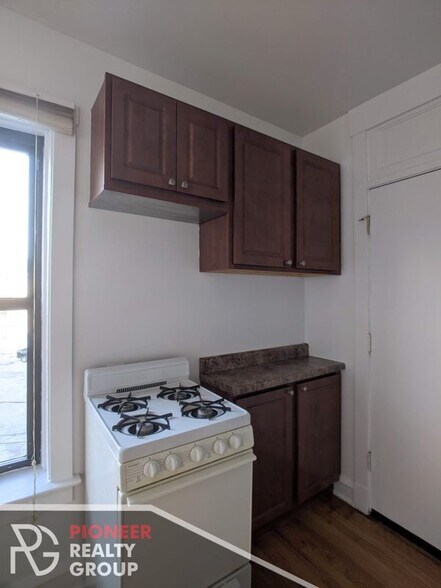 Building Photo - 2651 N Spaulding Ave