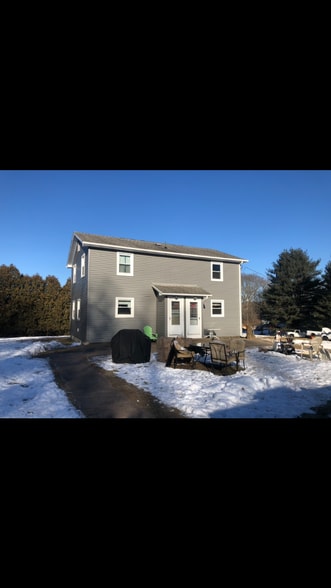 Building Photo - 6 Colonial Dr