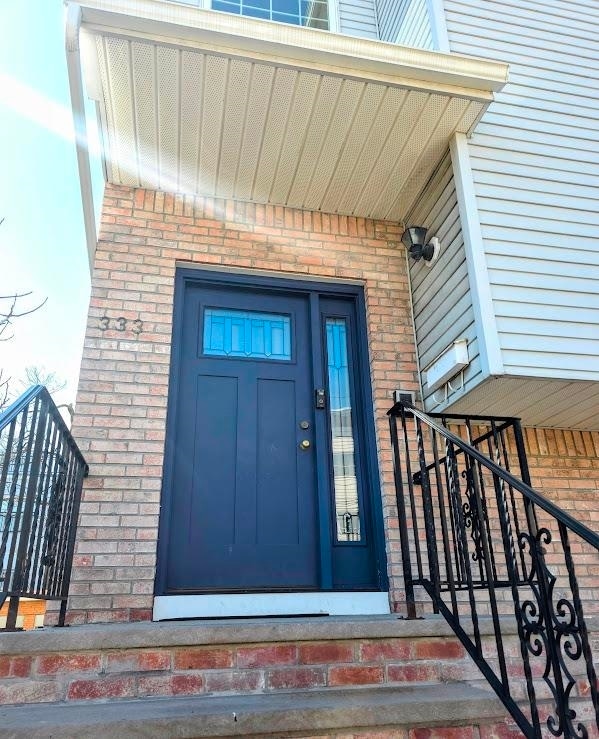 Building Photo - 333 New York Ave