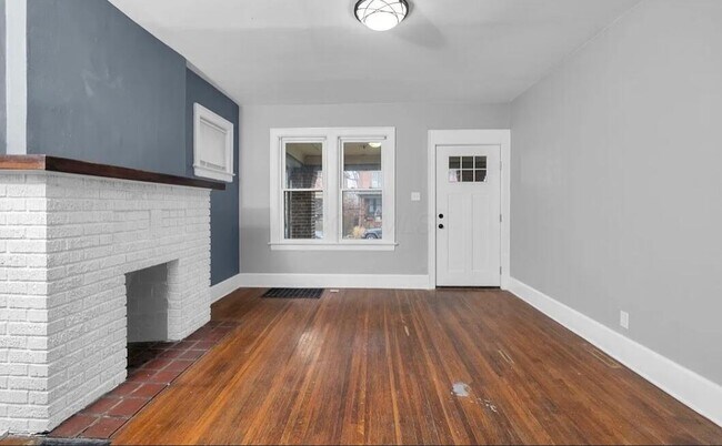 Building Photo - 1479 Bryden Rd