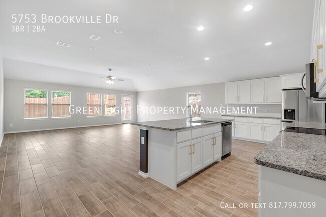 Building Photo - 5753 Brookville Dr