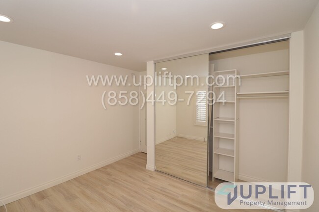 Building Photo - 2 BED 2 BATH CONDO WITH BONUS ROOM IN THE ...