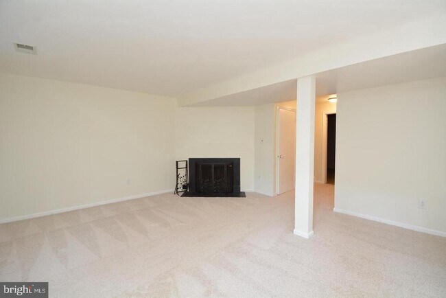 Building Photo - 7378 Jiri Woods Ct