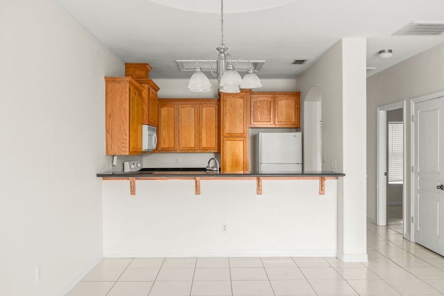 Building Photo - 3036 Scottland Dr