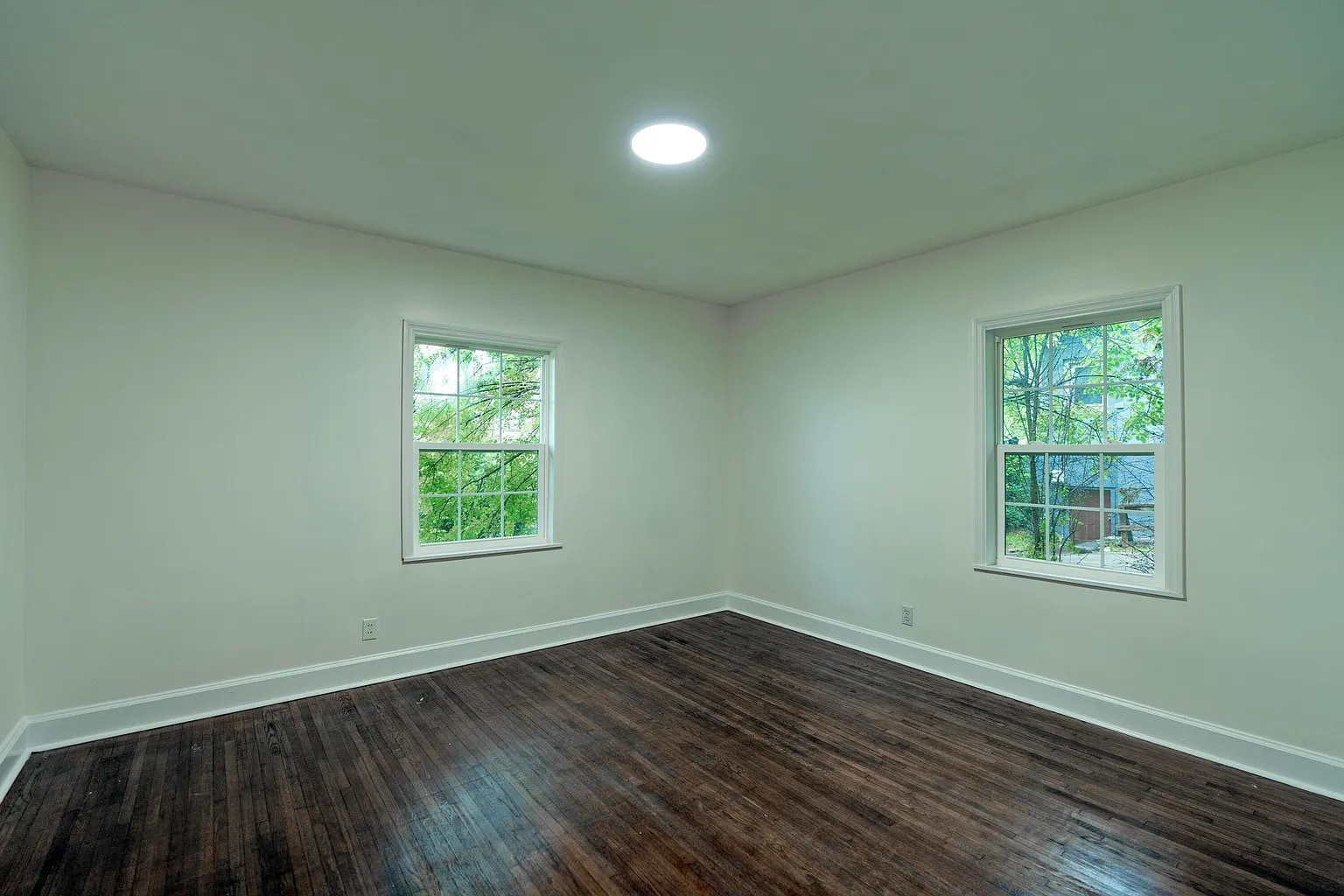 Building Photo - 808 Glenwood Dr