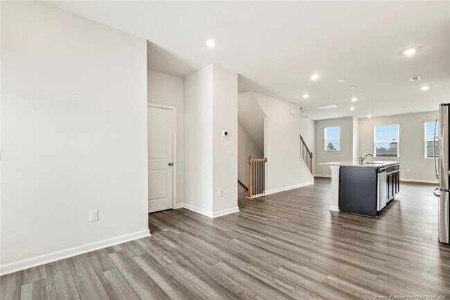 Building Photo - 106 Zealand Ct