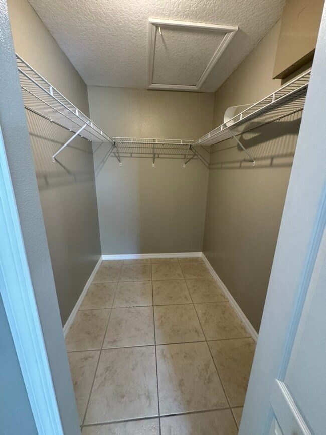 Building Photo - 361 Del Monte Rd
