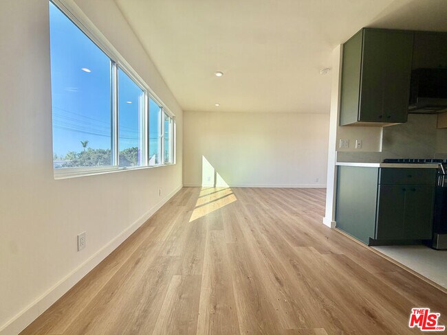 Building Photo - 16185 Sunset Blvd