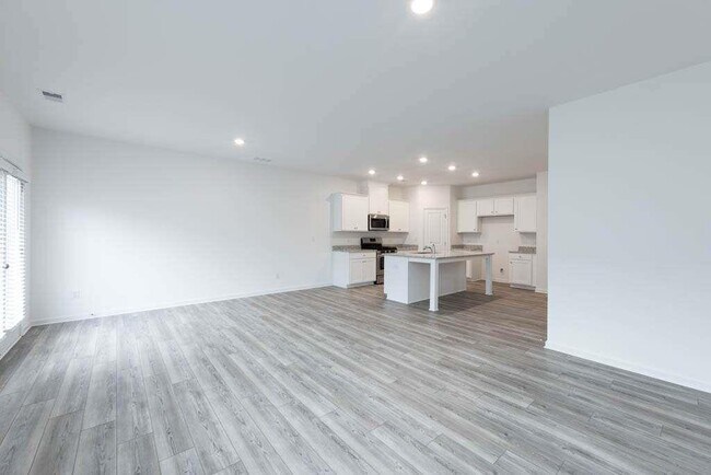 Building Photo - 1926 Frisco Wy