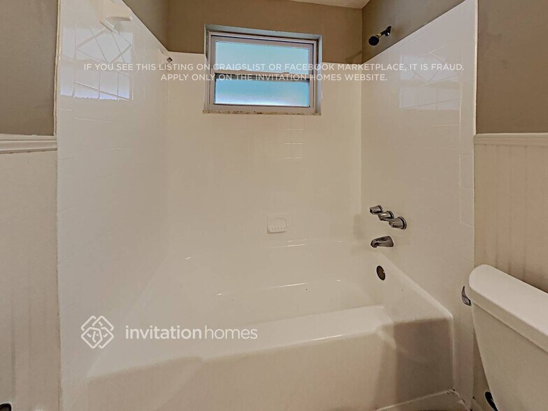 Building Photo - 8825 58th Way