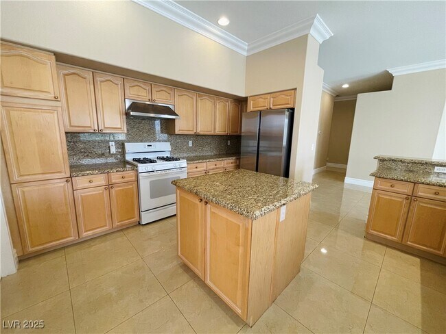 Building Photo - 231 Cliff Valley Dr