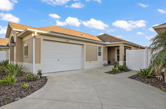 Primary Photo - 1090 Becker Ave