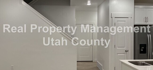 Building Photo - 891 N 1120 E