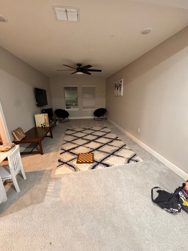 Building Photo - 10916 Honor Rd