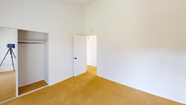 Building Photo - 83 Del Oro Ct