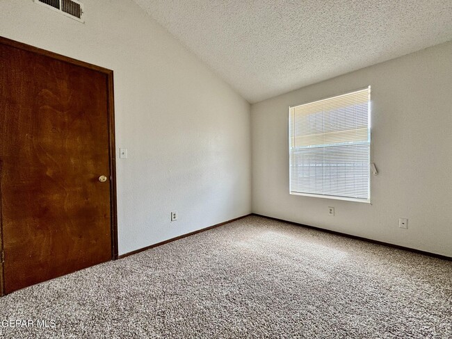 Building Photo - 11357 Lake Erie Dr