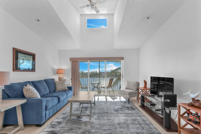 Building Photo - 4468 NE Ocean Blvd