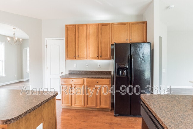 Building Photo - 13843 Porter Creek Rd