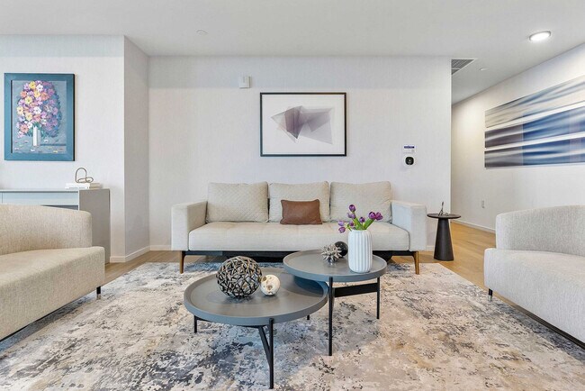 Building Photo - 398 NE 5th St