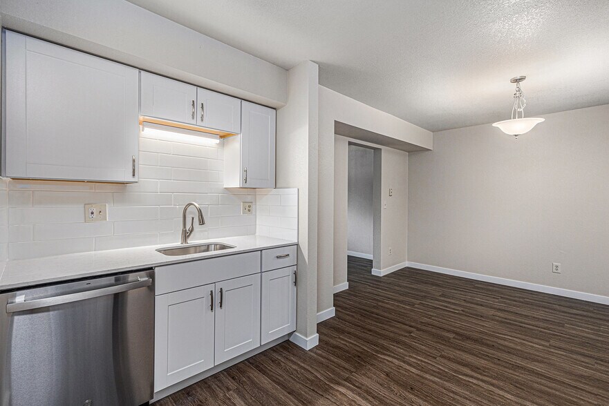 Building Photo - 2151 18th Avenue Ct