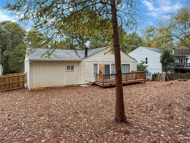 Building Photo - 10740 Plantation Bridge Dr