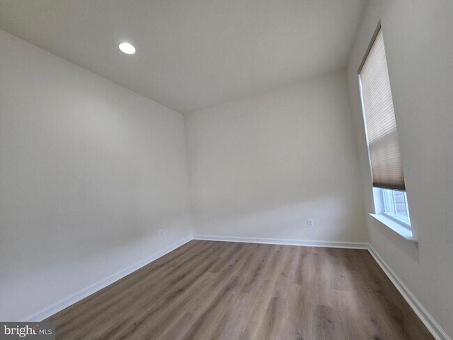 Building Photo - 173 Heartleaf Ln