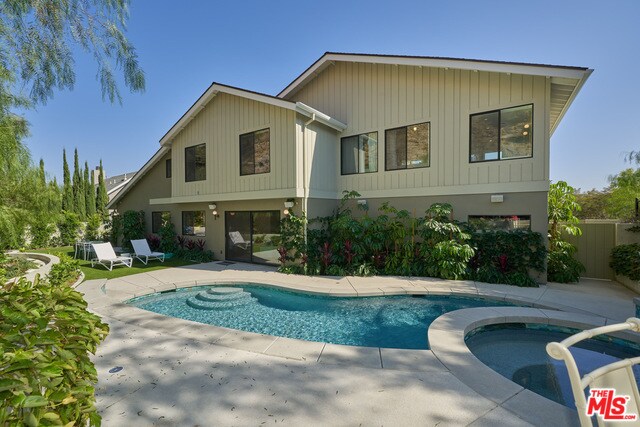 Building Photo - 6435 Innsdale Dr